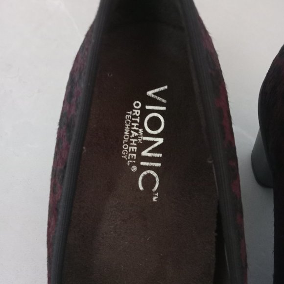 Vionic Leopard Print Heels - Picture 6 of 11